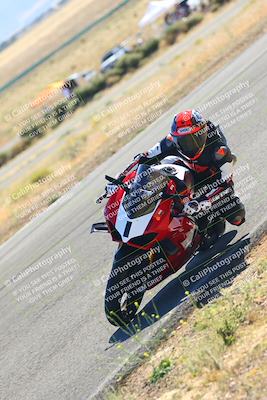 media/Oct-15-2023-TrackXperience (Sun) [[85198ff50b]]/Group 3/session 4 turn 3/